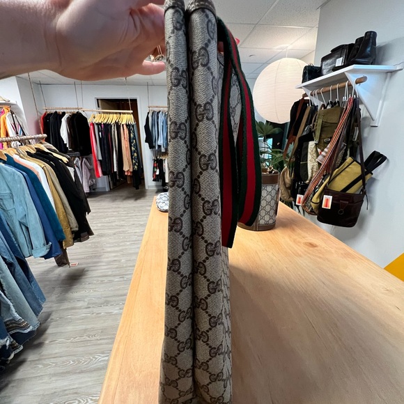 Gucci tote - Picture 7 of 9